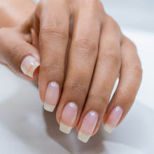 Load image into Gallery viewer, Artistic Clear Rubber Base Coat - 15ml