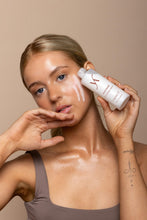 Load image into Gallery viewer, Vani-T Face Base Glazing Milk 100ML