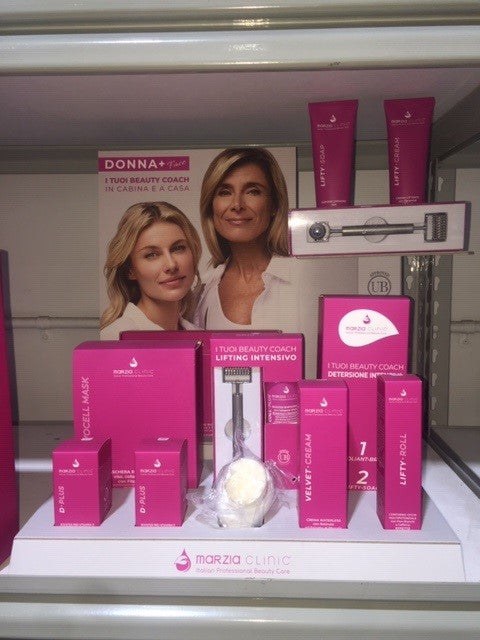 Donna+ Face Line Cardboard Table Display