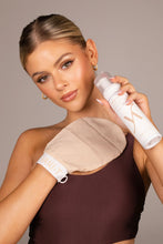 Load image into Gallery viewer, Vani-T Exfoliating Mitt Tan Remover 1PK
