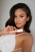 Load image into Gallery viewer, Vani-T Instant Blur HD Concealer Shade- C49
