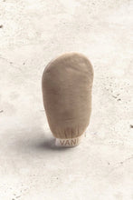 Load image into Gallery viewer, Vani-T Bronzing Mitt Self Tan Applicator 1 PK
